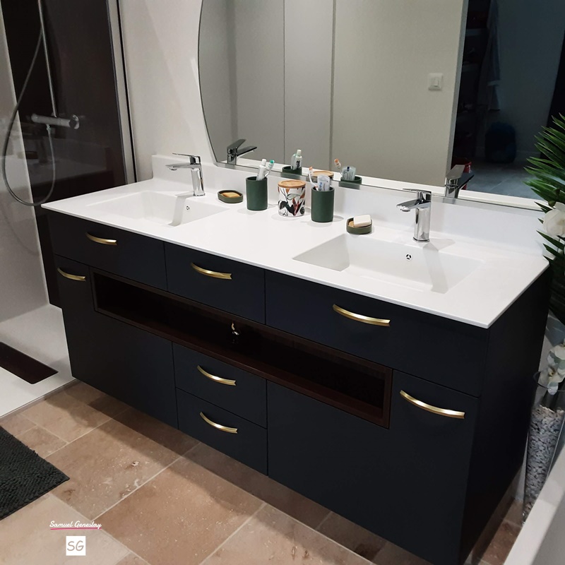 meuble de salle de bain sur mesure en frêne avec double vasque