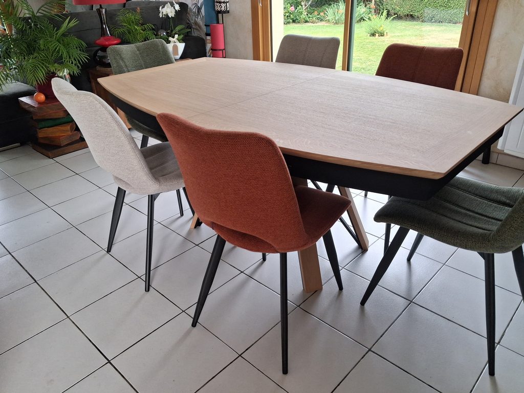 Table de salle à manger sur mesure en chêne massif